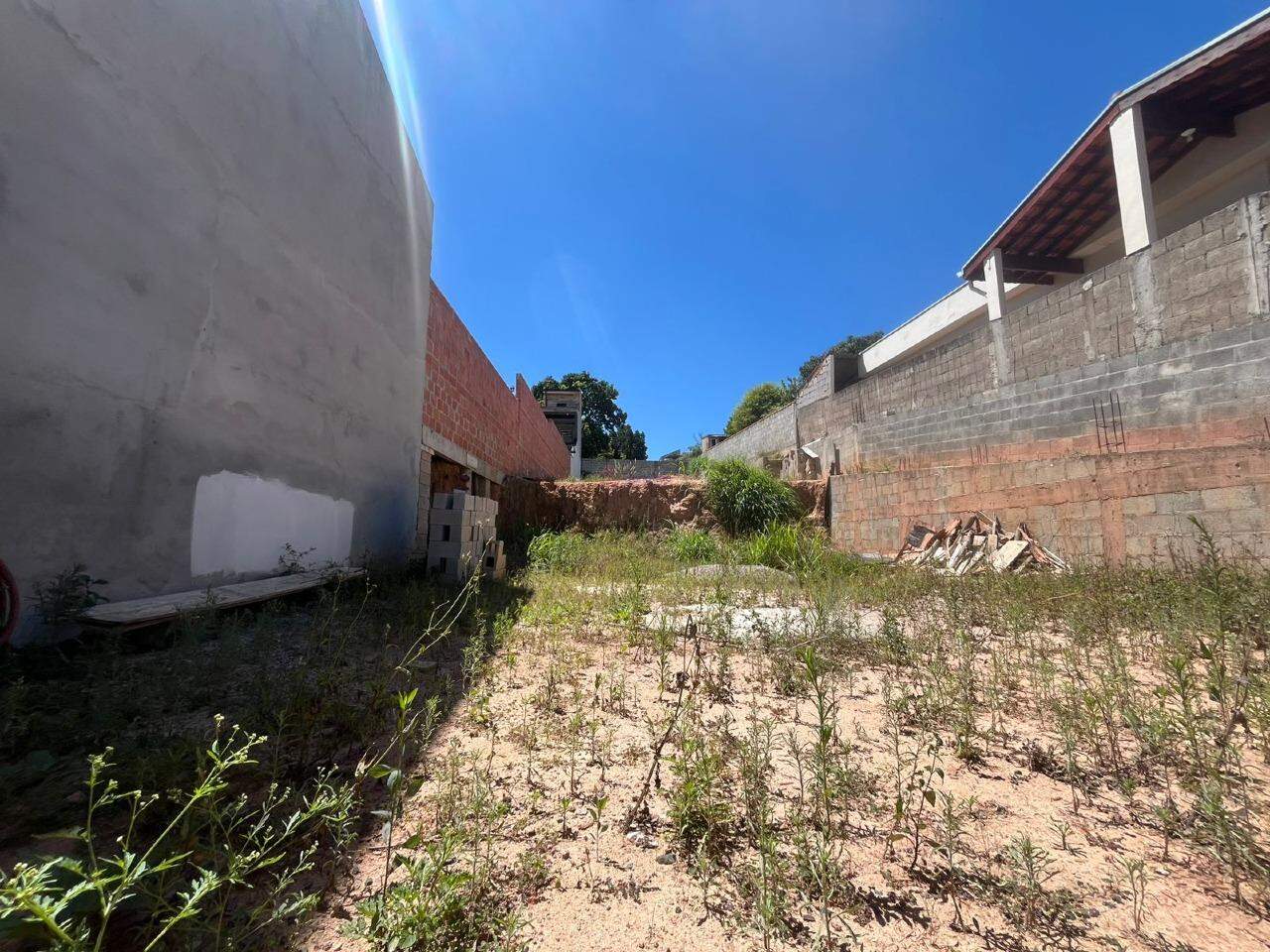 Terreno à venda no Ivoturucaia: 