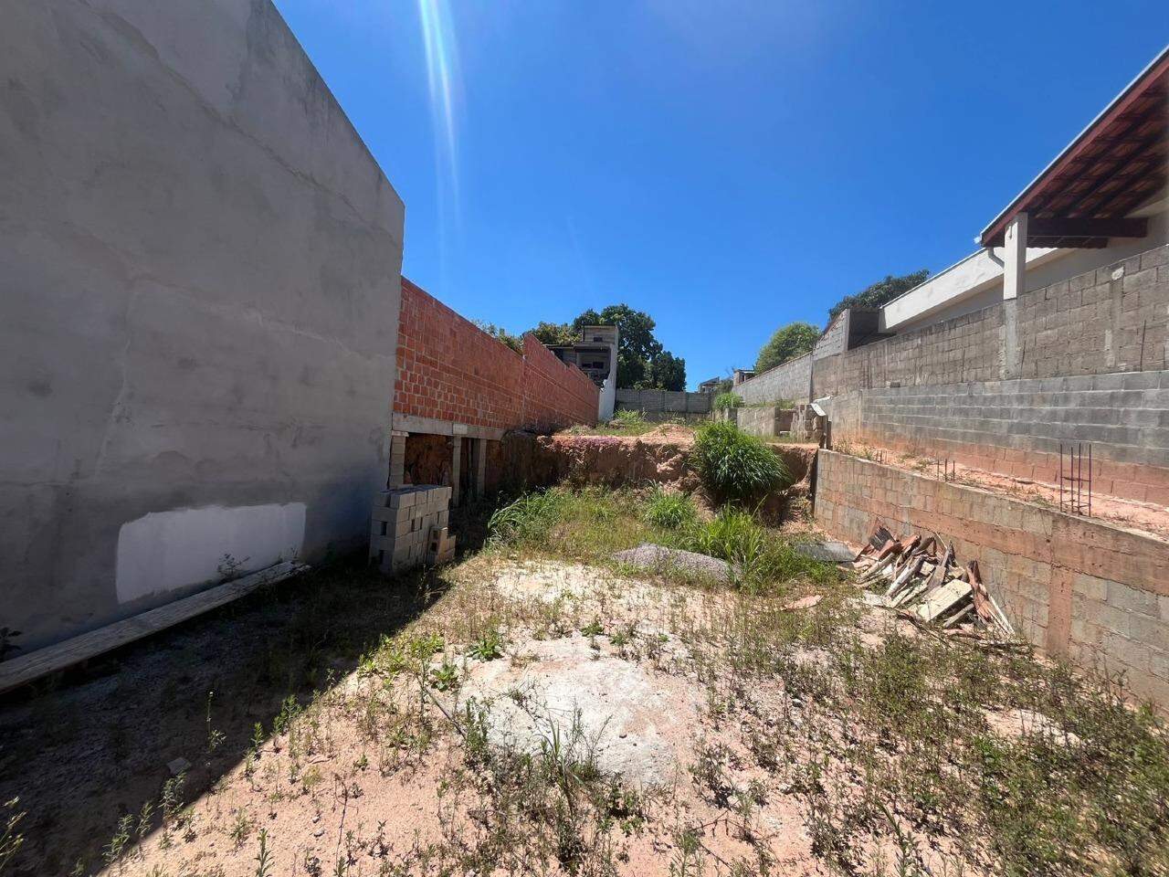 Terreno à venda no Ivoturucaia: 