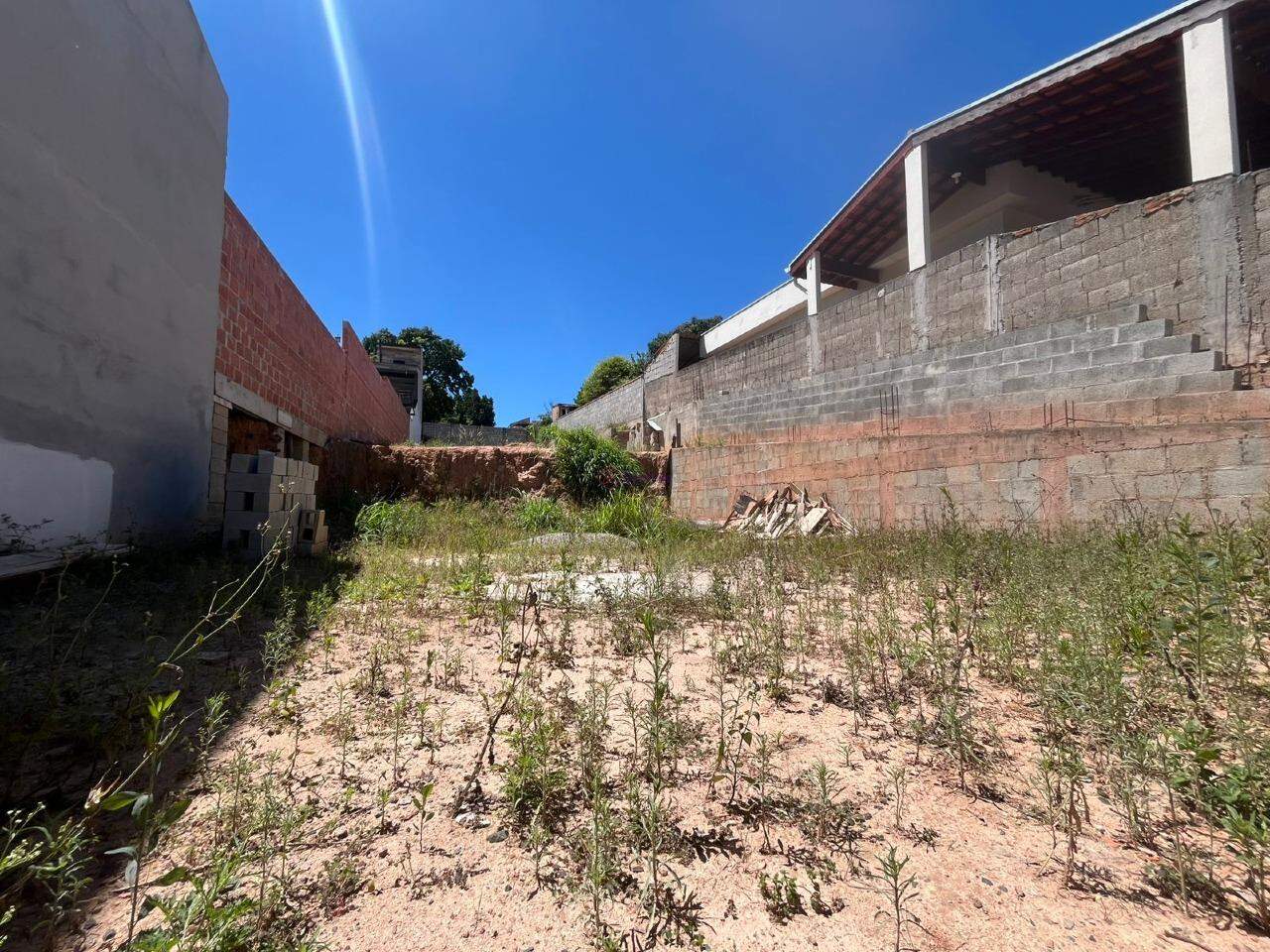 Terreno à venda no Ivoturucaia: 