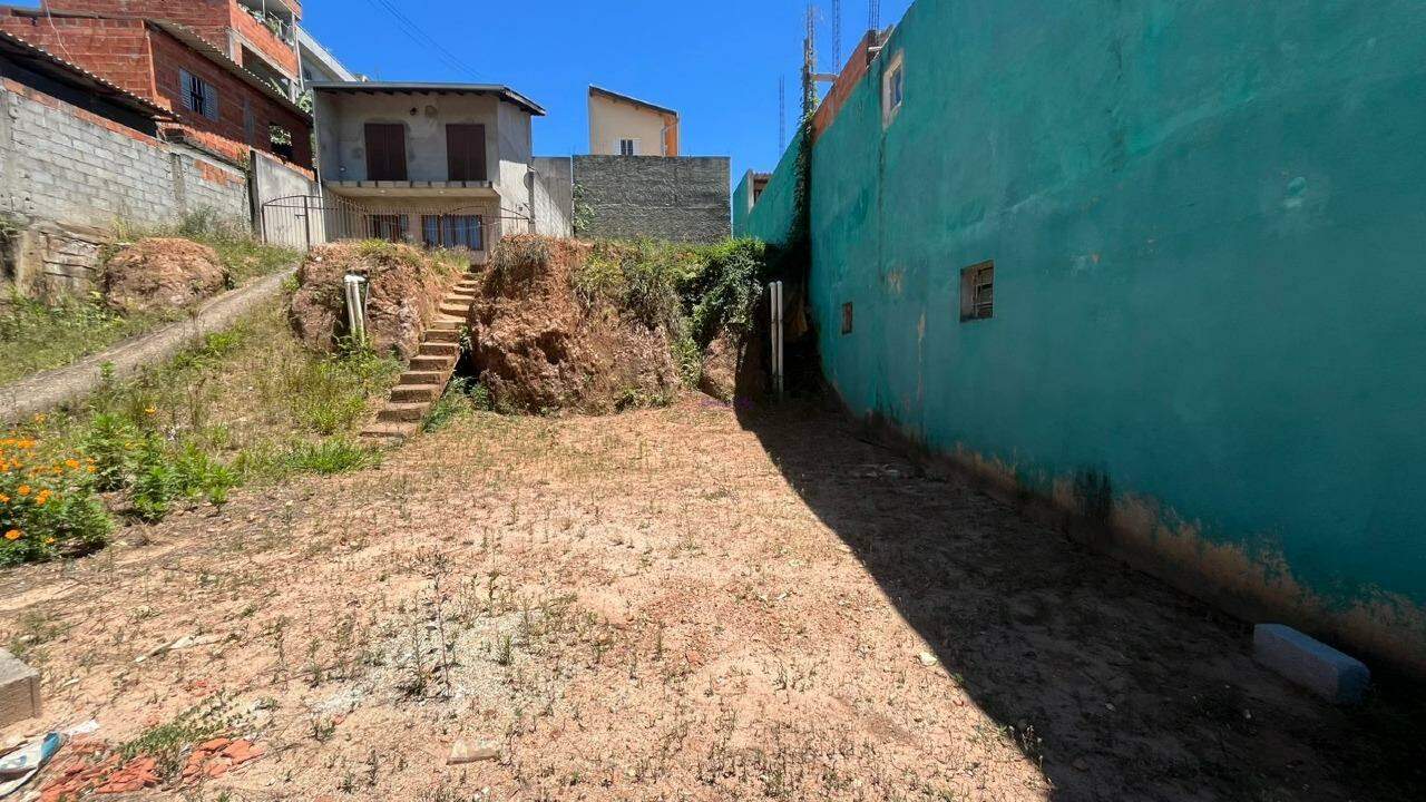 Terreno à venda no Vila Popular: 