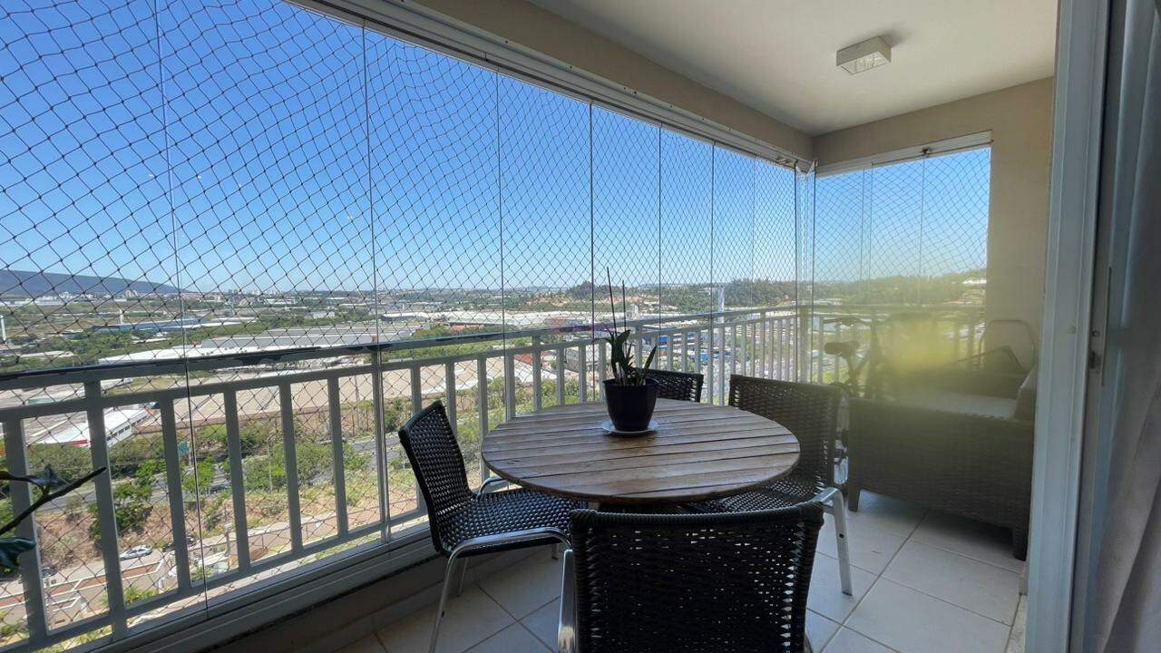 Apartamento à venda no Engordadouro: 