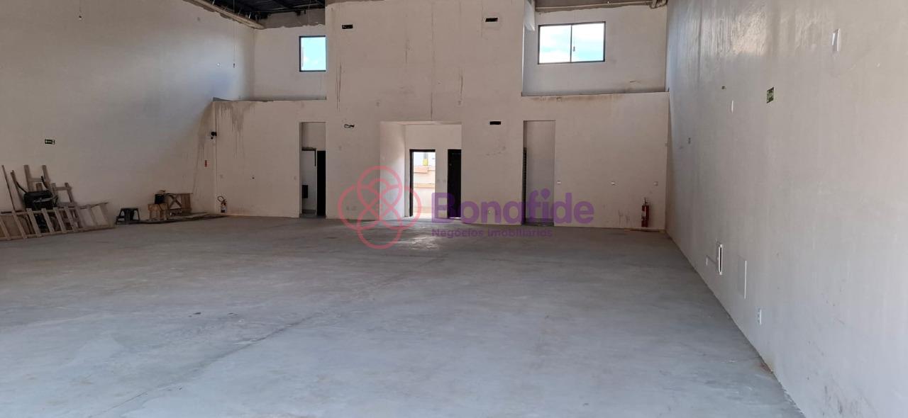 Salão para aluguel no Vila Vianelo: 