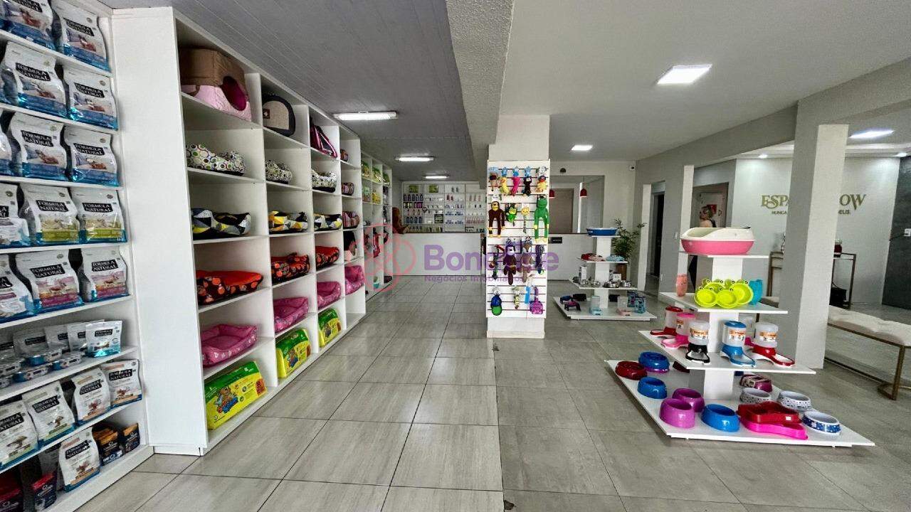 Salão para aluguel no Jardim Shangai: 