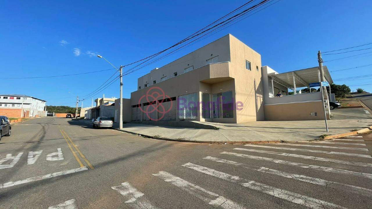 Prédio à venda no Jardim Itália: 