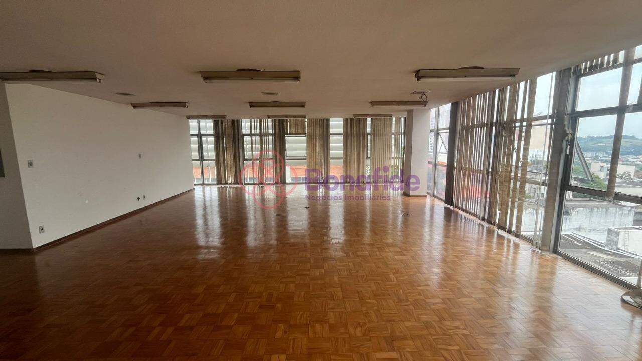 Sala para aluguel no Centro: 