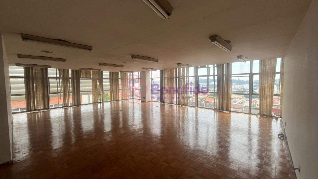 Sala para aluguel no Centro: 