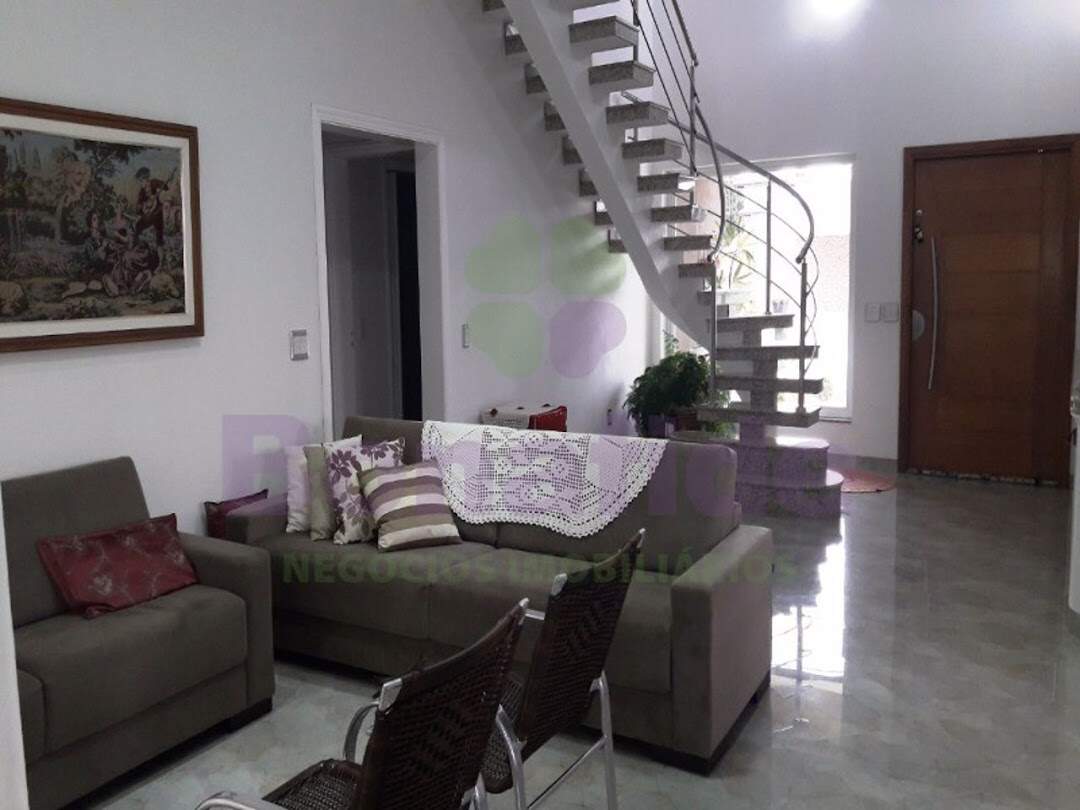 Casa à venda no Jacaré: 