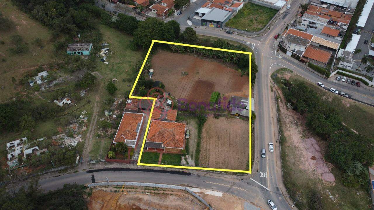 Área à venda no Jardim Itália: 