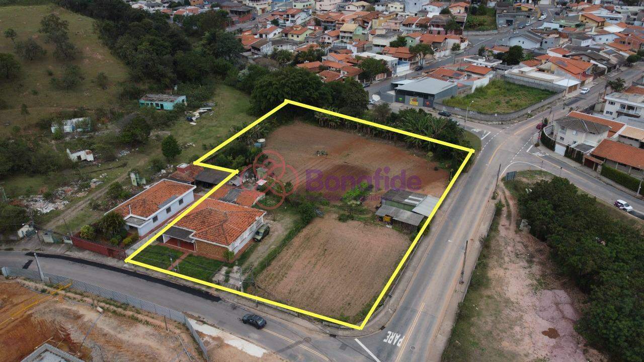 Área à venda no Jardim Itália: 