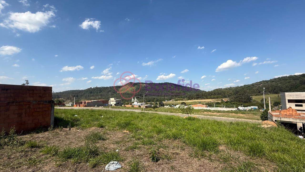 Terreno à venda no Jardim Itália: 