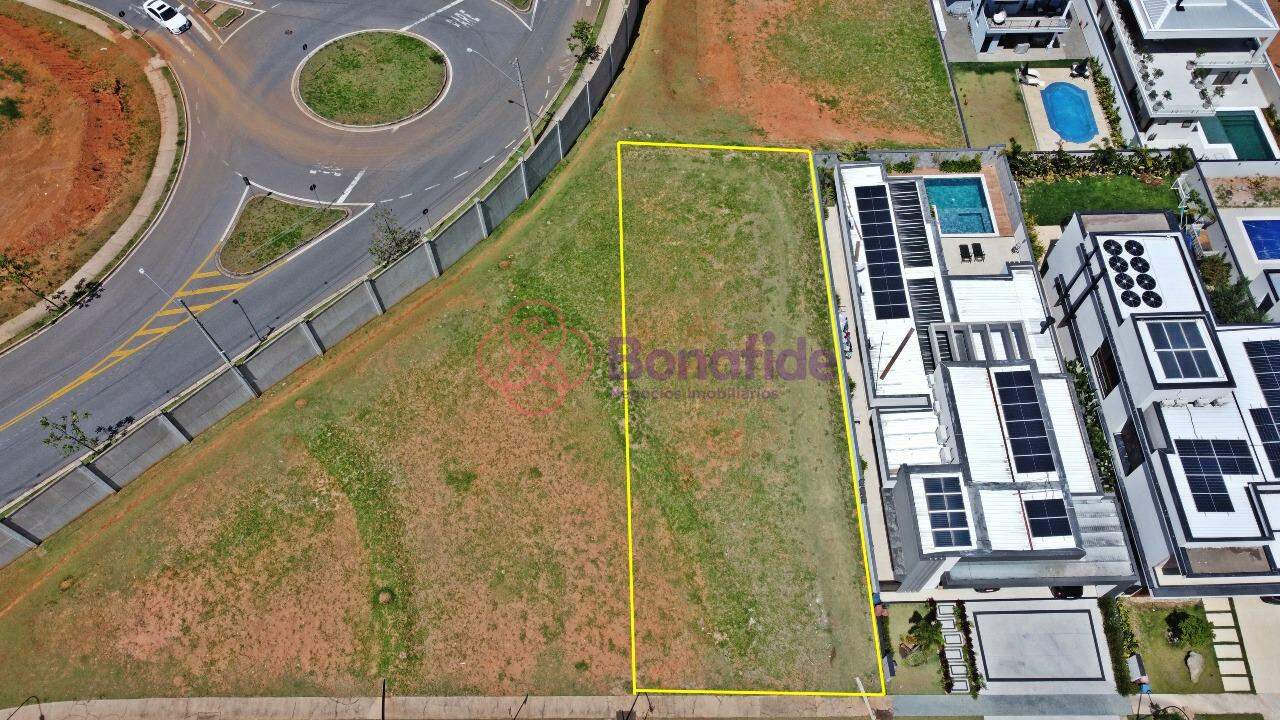 Terreno à venda no Jardim das Samambaias: 