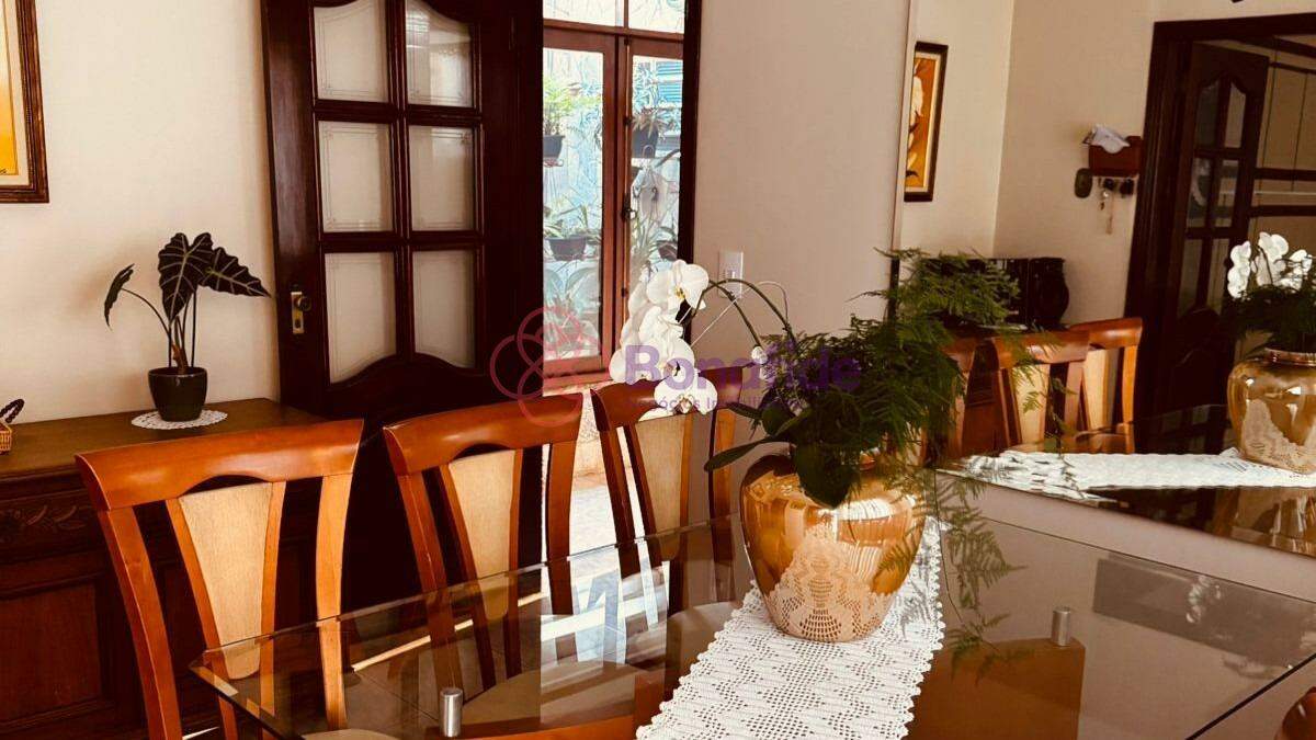 Casa para aluguel no Vila Isabel Eber: 