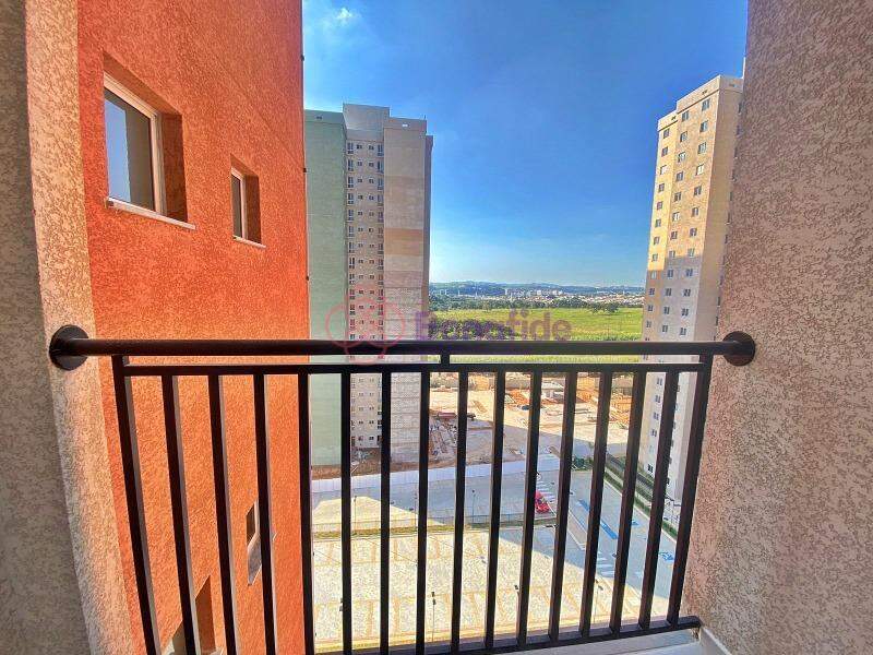 Apartamento para aluguel no Jardim Carolina: 