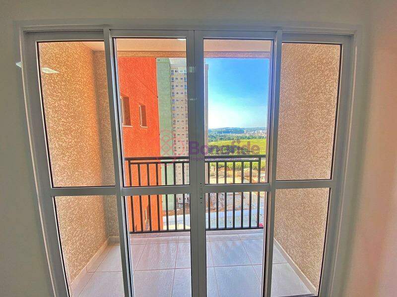 Apartamento para aluguel no Jardim Carolina: 