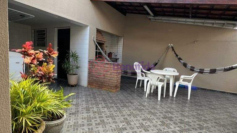 Casa para aluguel no Vila Liberdade: 