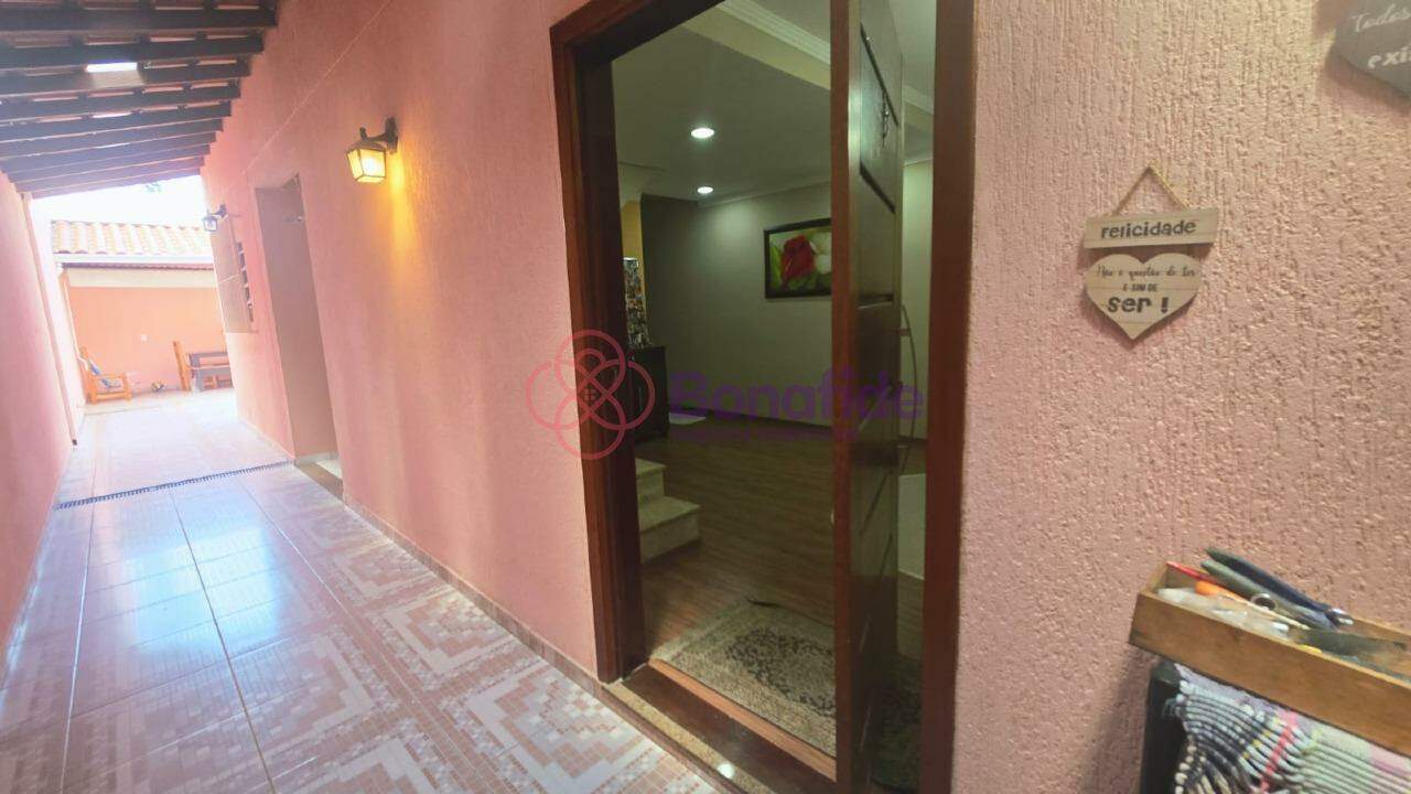 Casa à venda no Jardim Martins: 