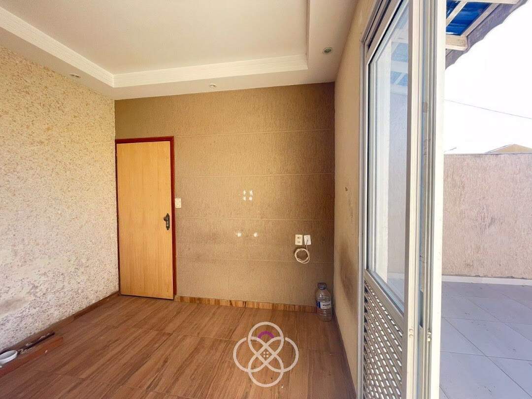 Casa para aluguel no Vila Galvão: 