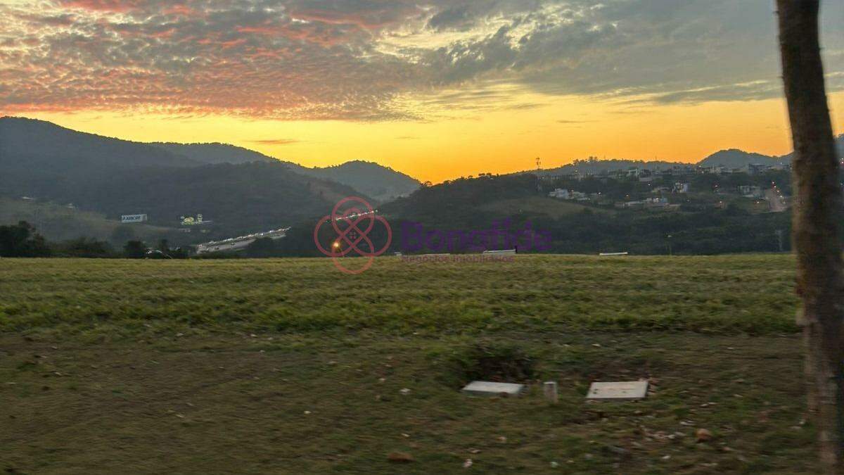Terreno à venda no Loteamento Alphaville Jundiaí Fase 01: 