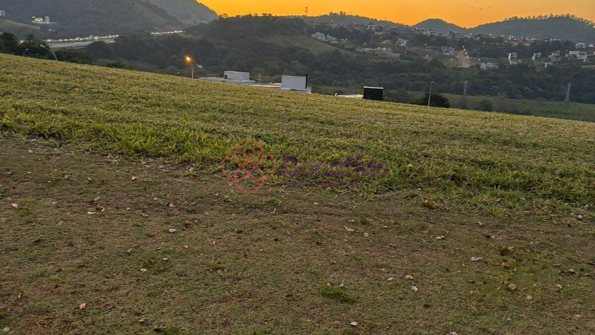 Terreno à venda no Loteamento Alphaville Jundiaí Fase 01: 