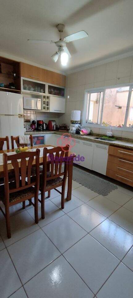 Casa à venda no Jardim Pacaembu: 