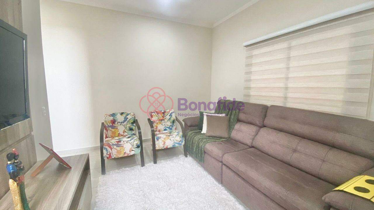 Casa à venda no Jardim Carolina: 