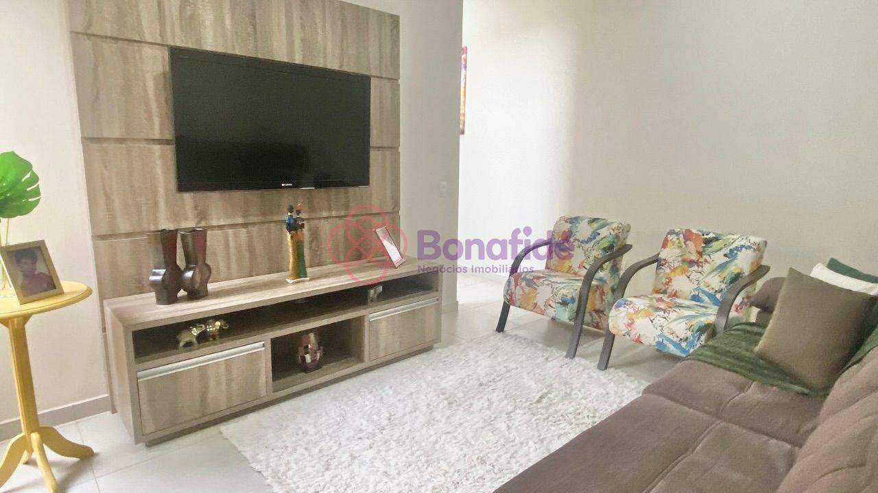 Casa à venda no Jardim Carolina: 