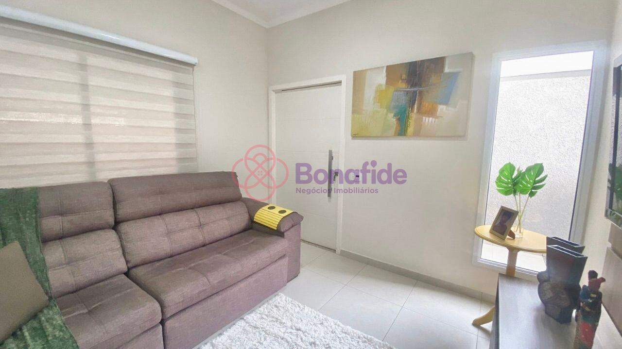 Casa à venda no Jardim Carolina: 