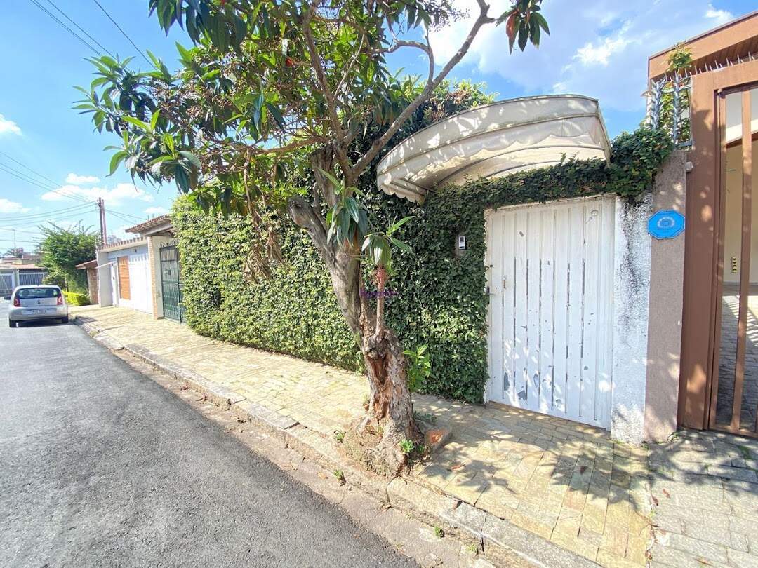Casa à venda no Jardim Santa Júlia: 