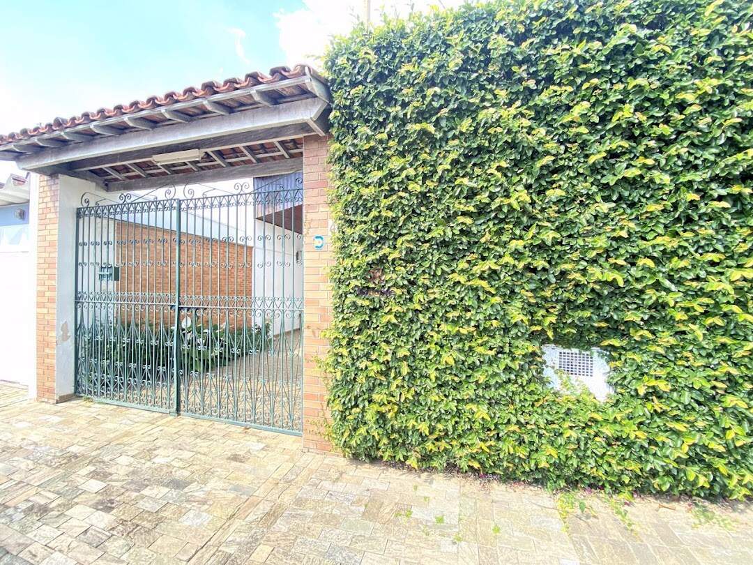 Casa à venda no Jardim Santa Júlia: 