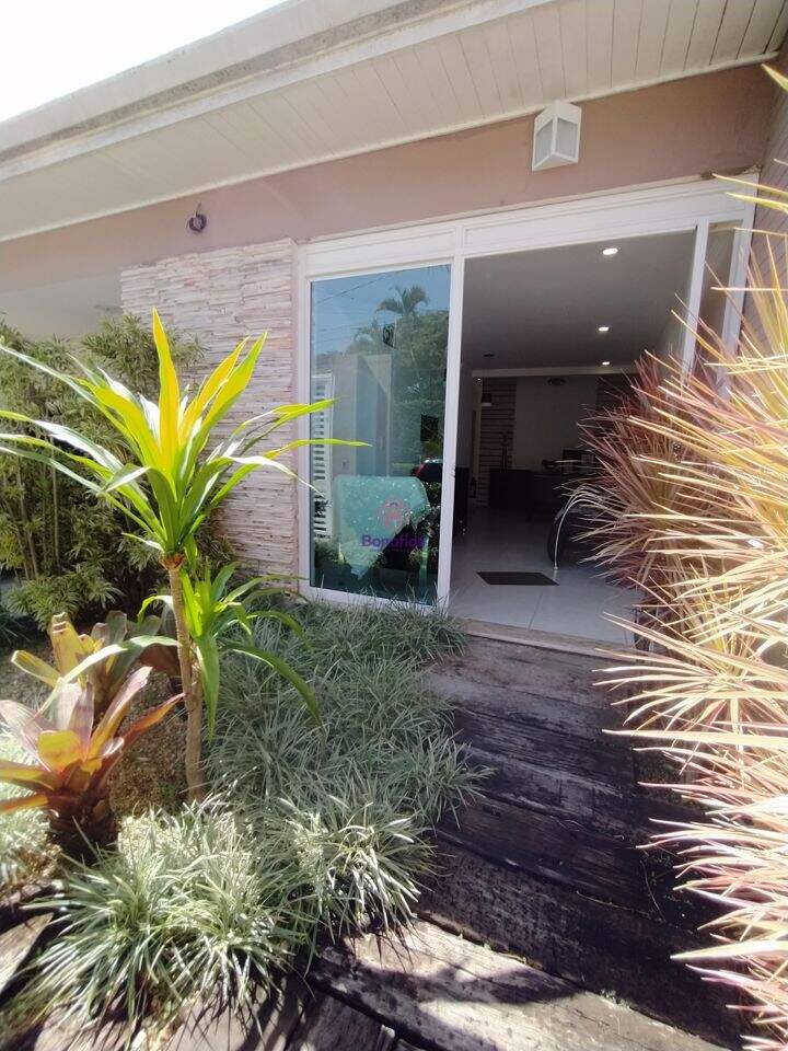 Casa à venda no Jardim Cica: 