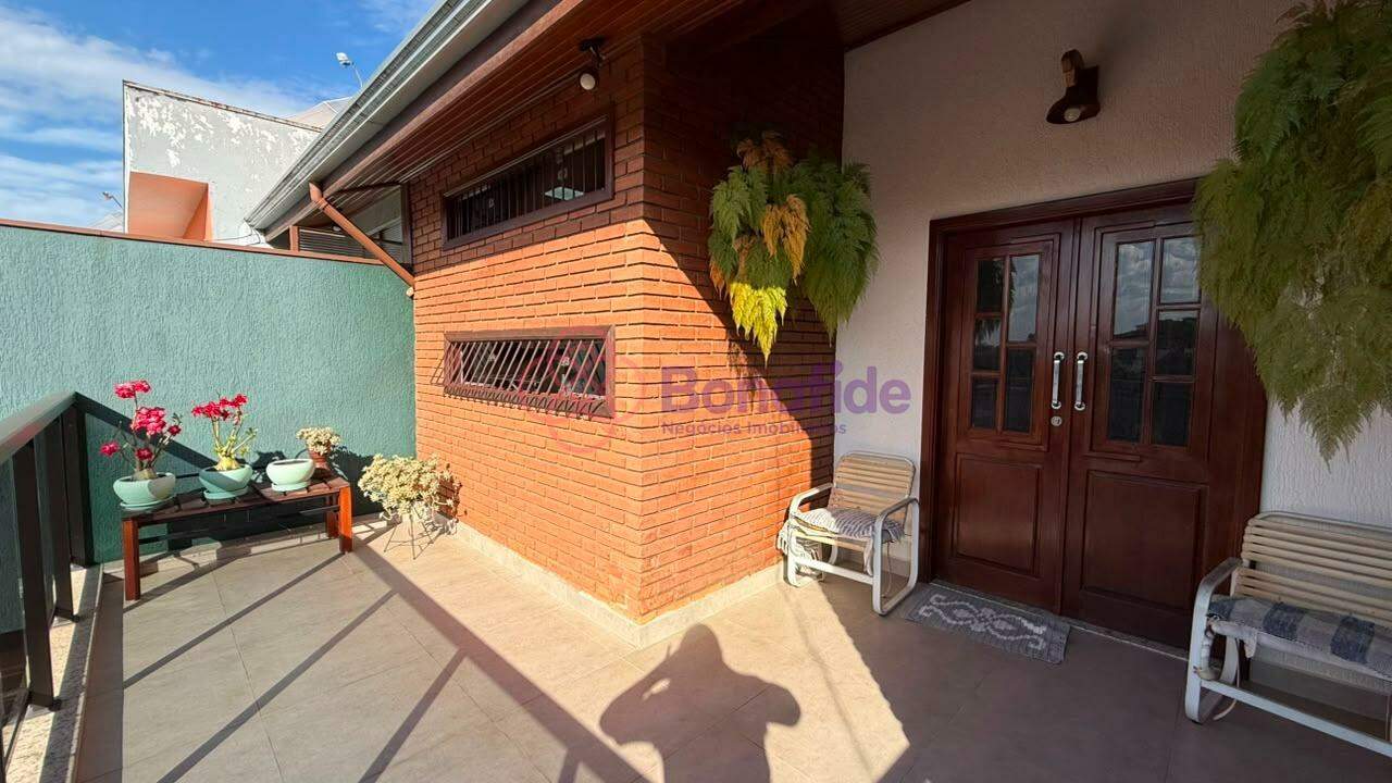 Casa à venda no Jardim do Lago: 