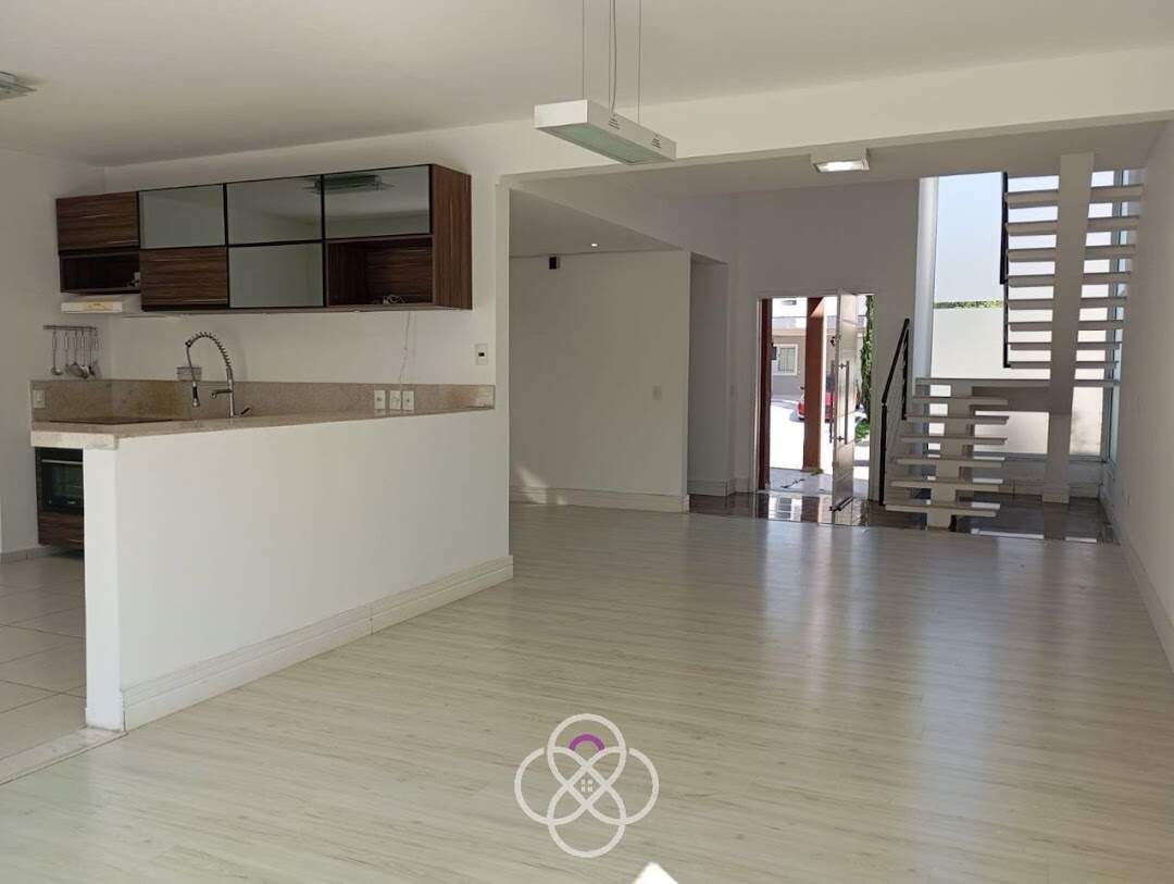 Casa à venda no Dos Medeiros: 