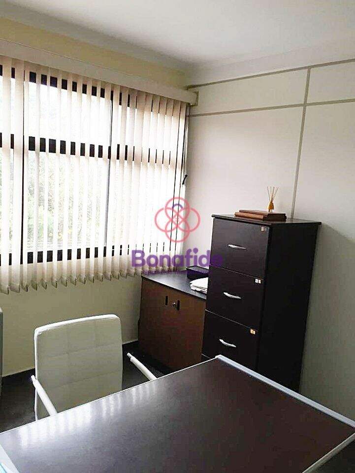 Sala à venda no Centro: 