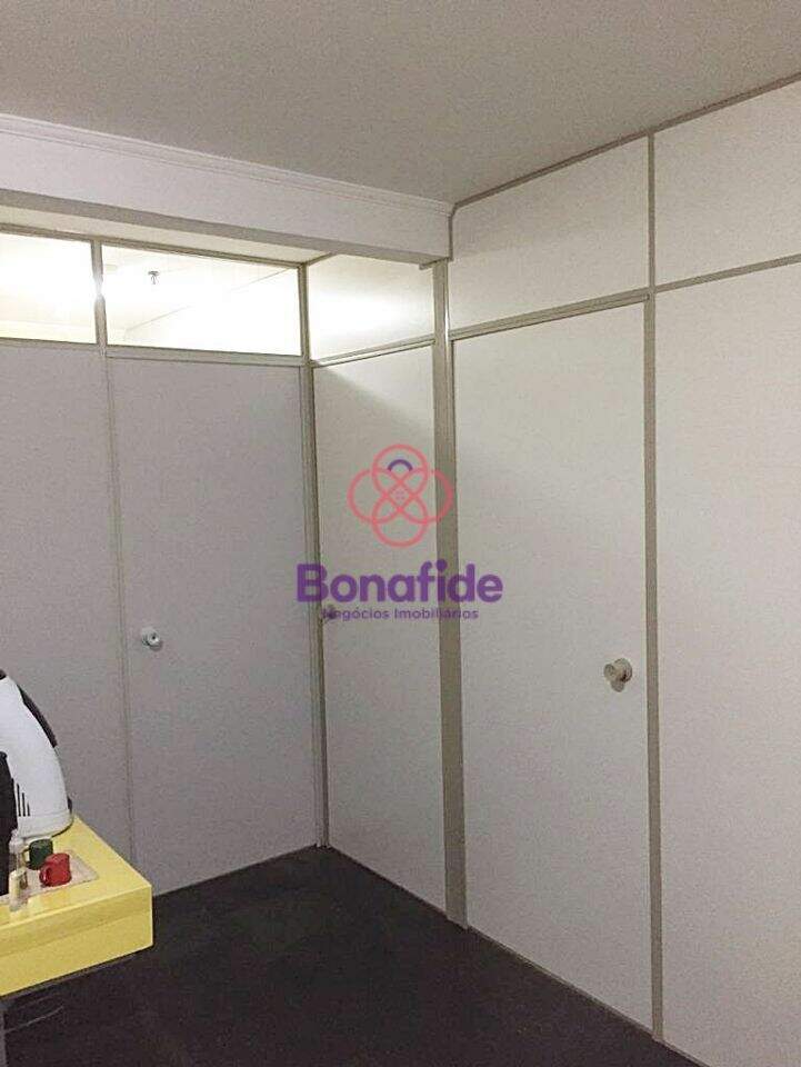 Sala à venda no Centro: 