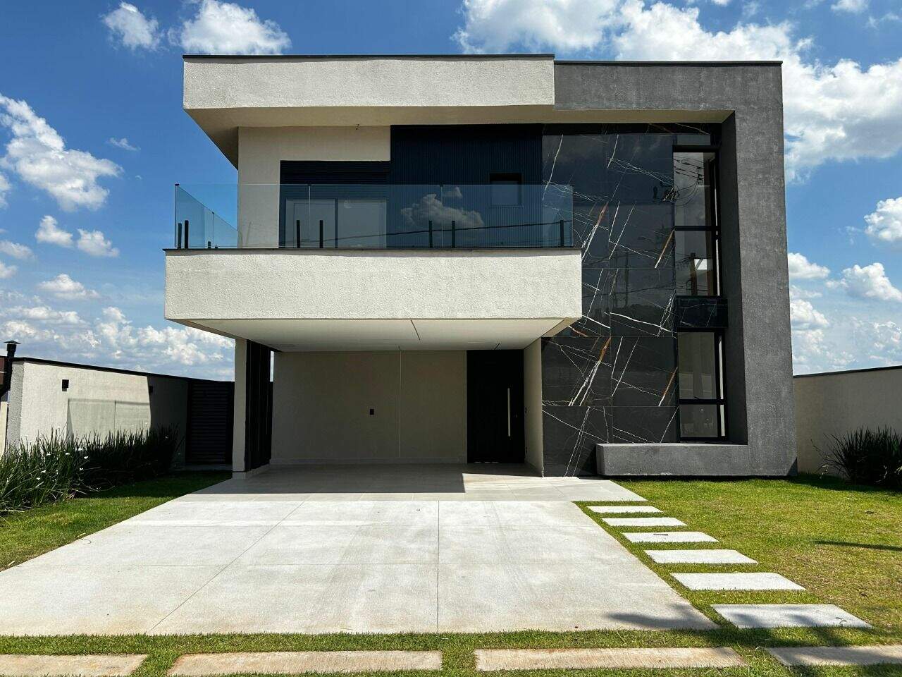 Casa à venda no Mina: 