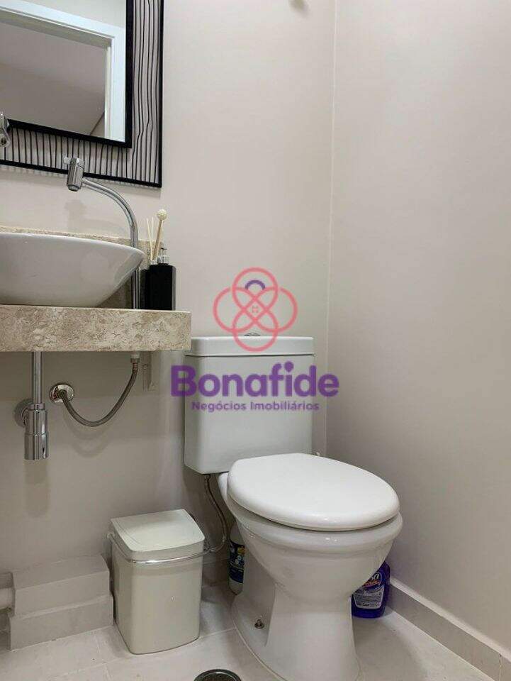 Sala à venda no Centro: 