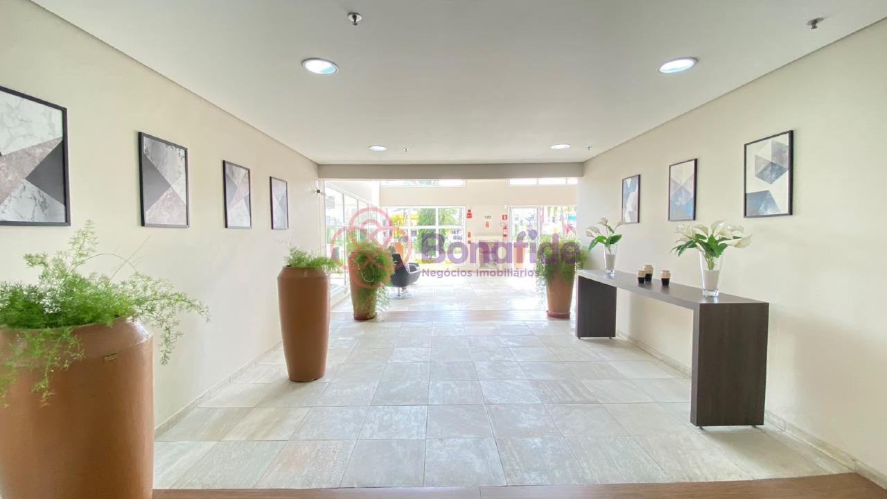 Sala à venda no Centro: 