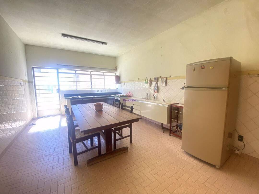 Casa à venda no Anhangabaú: 