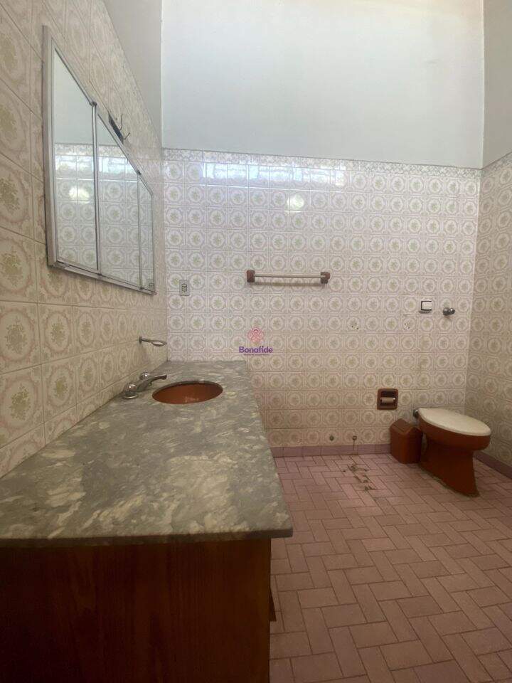 Casa à venda no Anhangabaú: 