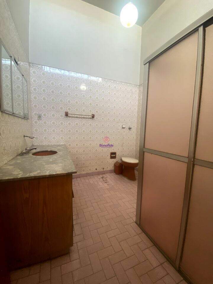 Casa à venda no Anhangabaú: 