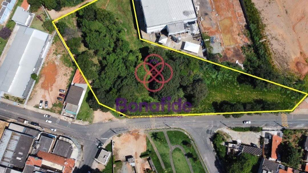 Área à venda no Jardim Ana Luiza: 