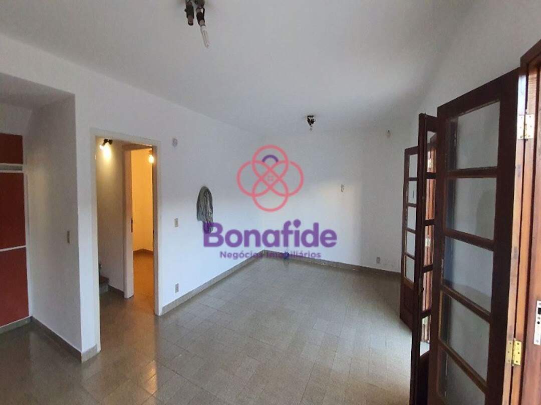 Casa à venda no Centro: 