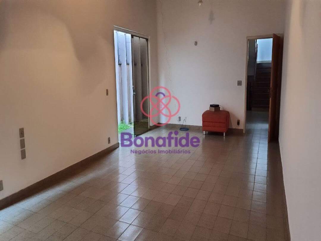 Casa à venda no Centro: 