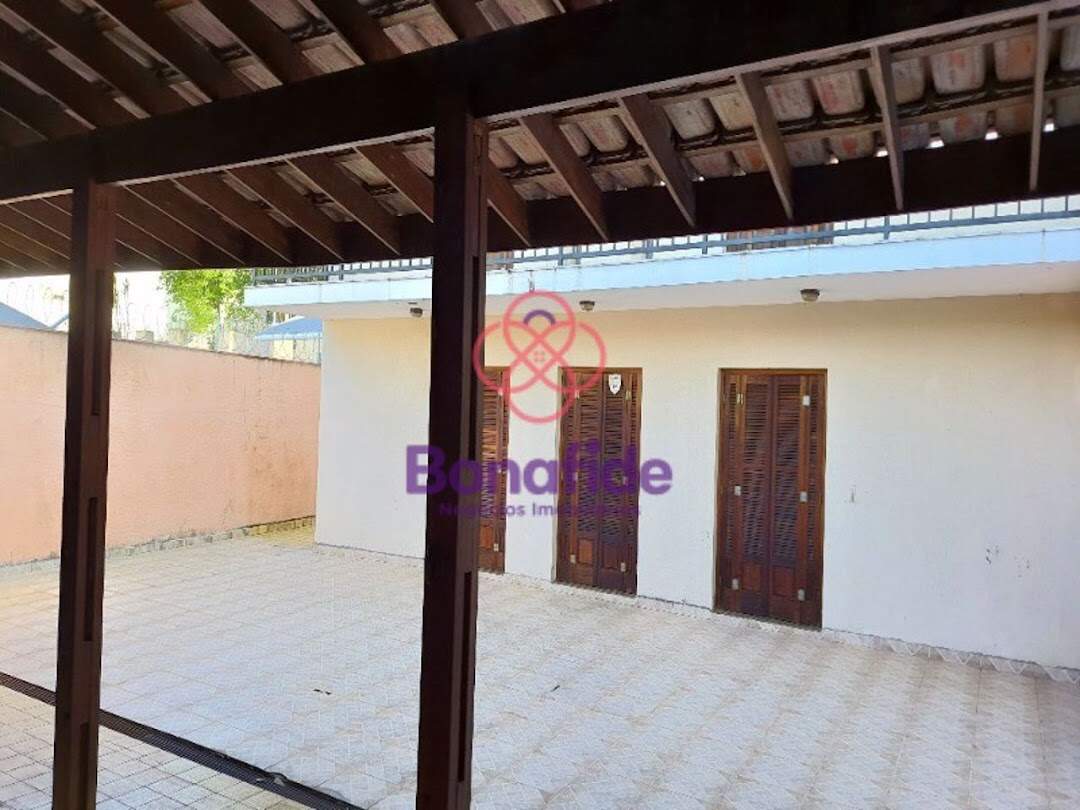 Casa à venda no Centro: 