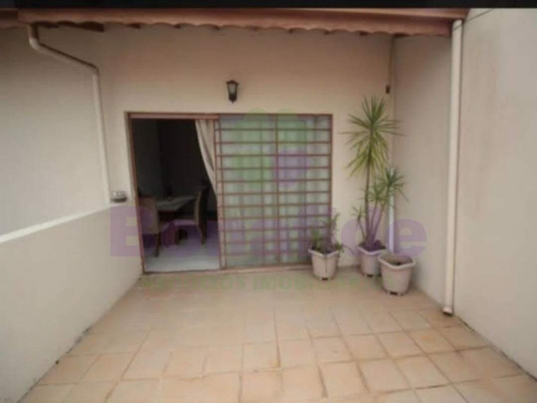 Casa à venda no Jardim Trevo: 