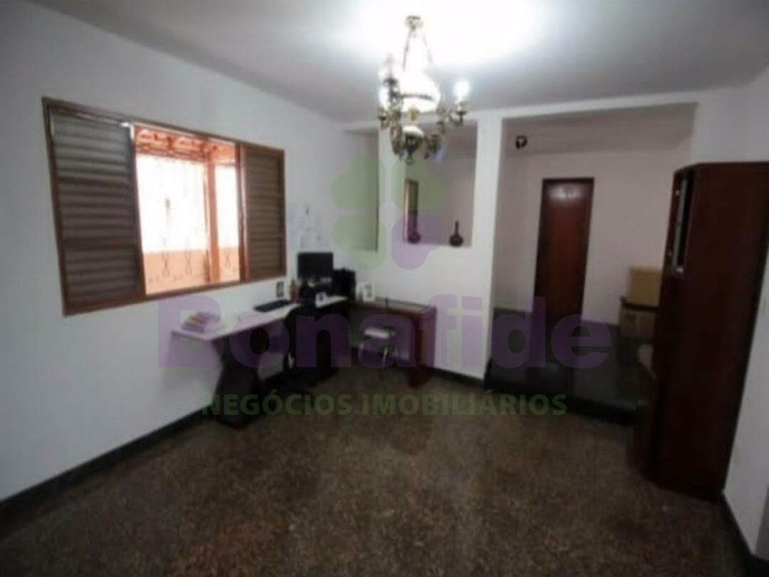 Casa à venda no Jardim Trevo: 