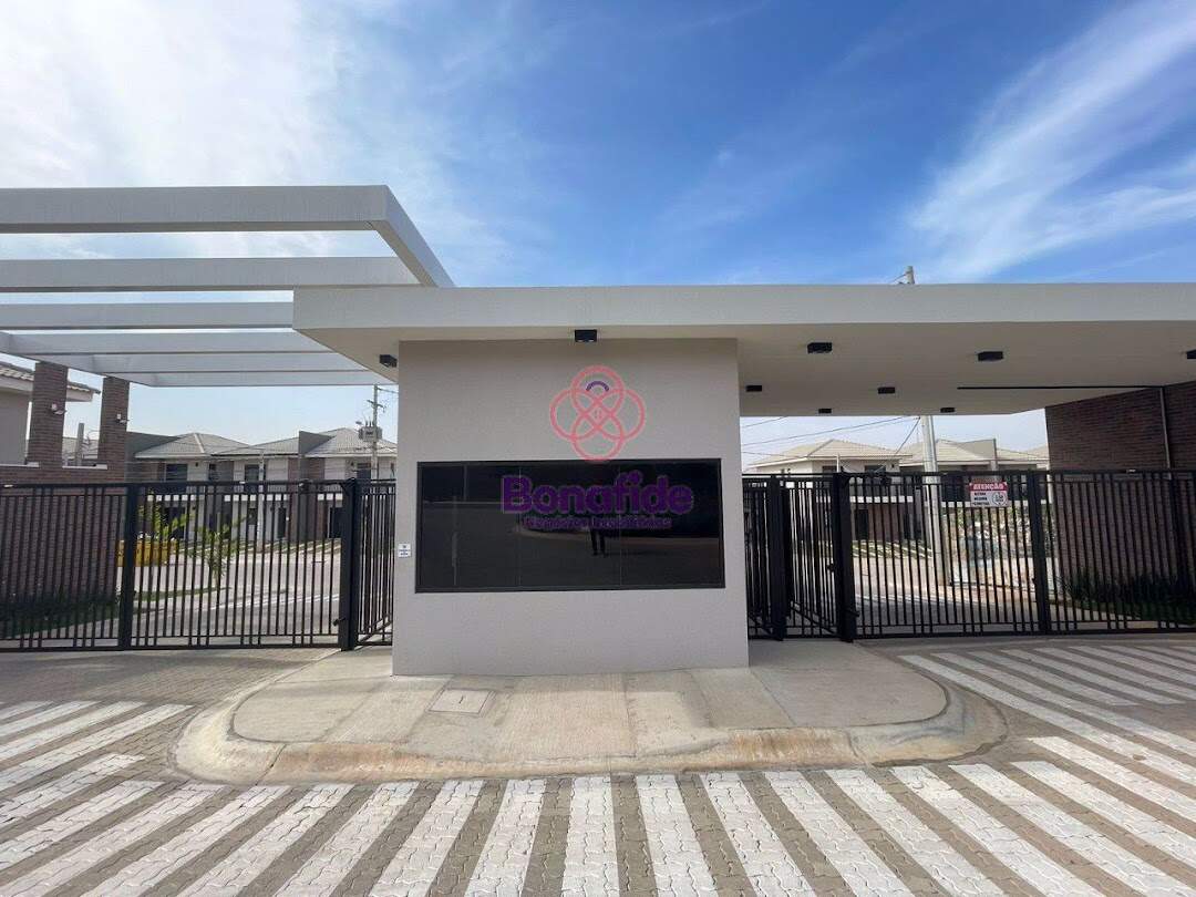 Casa à venda no Jardim Carolina: 