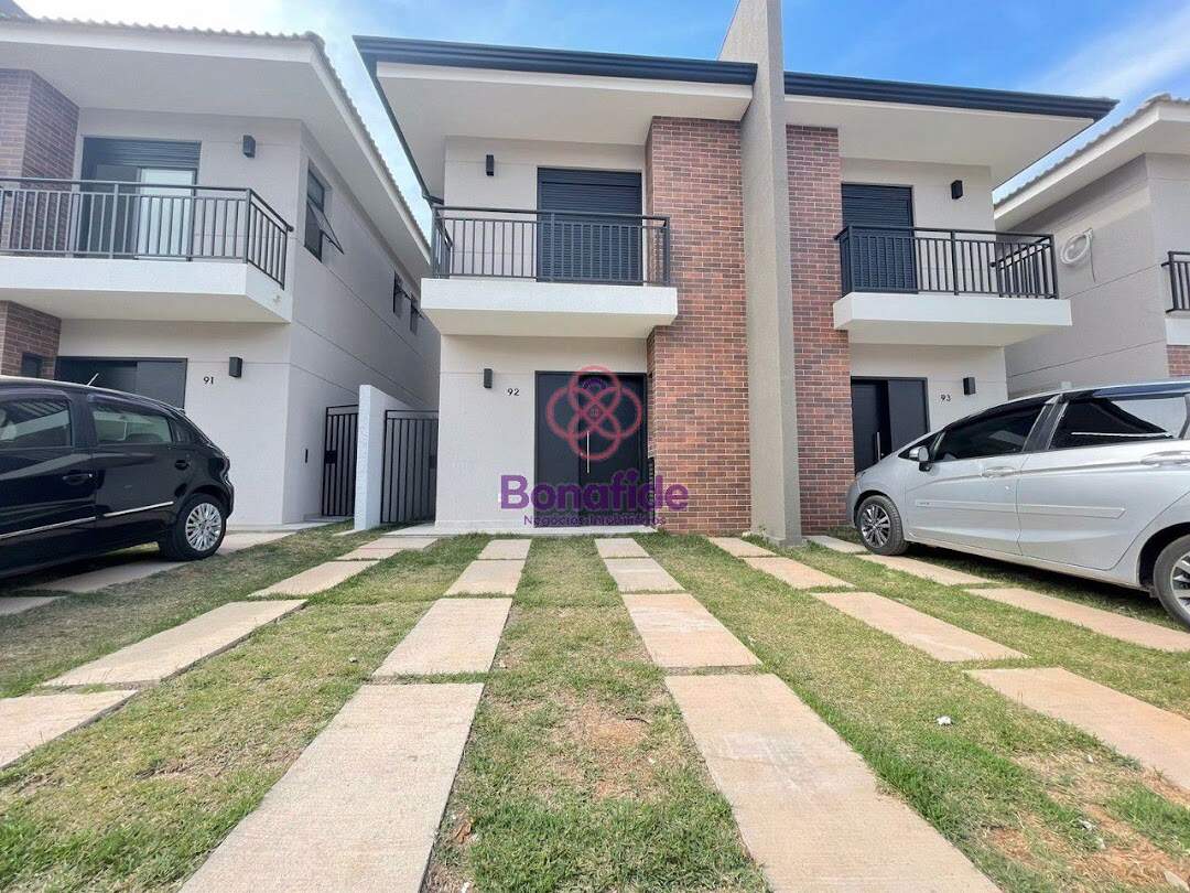 Casa à venda no Jardim Carolina: 