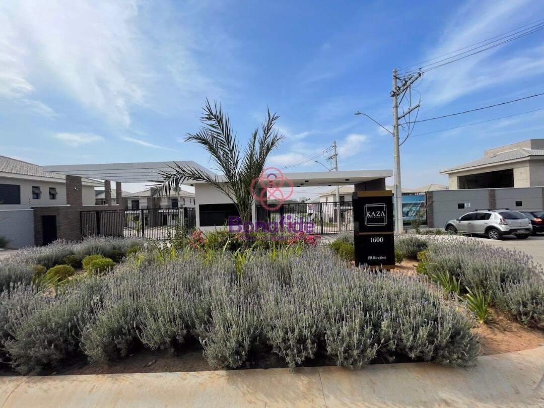 Casa à venda no Jardim Carolina: 