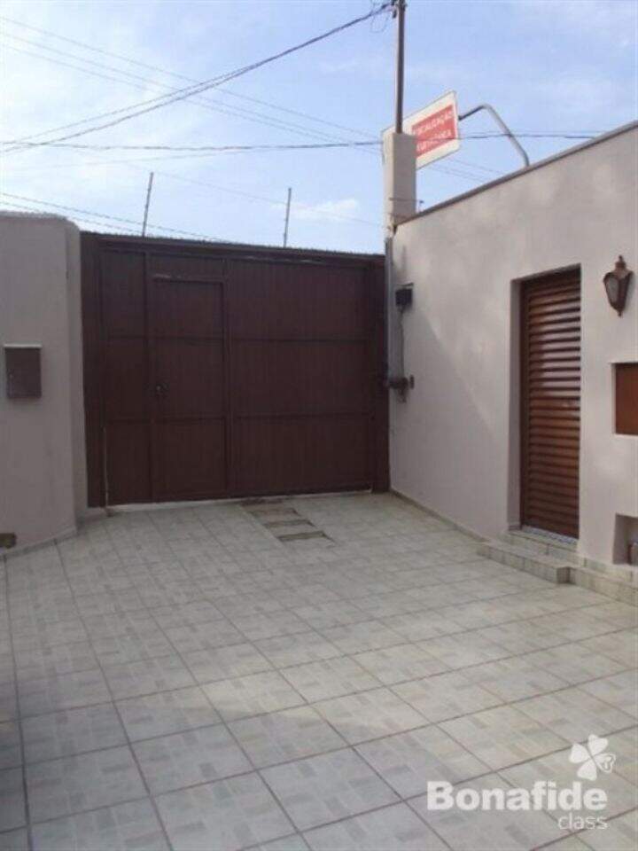 Casa à venda no Jardim Messina: 